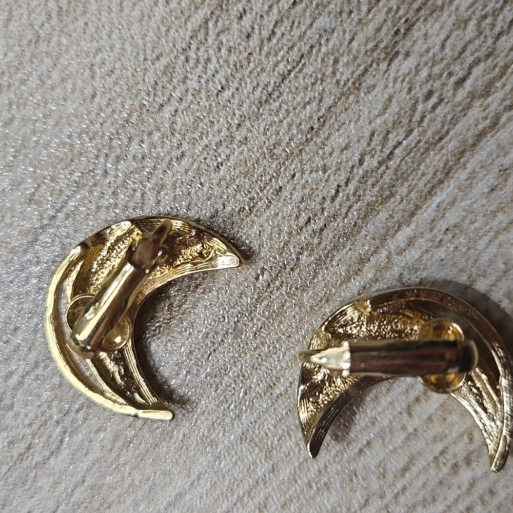 Vintage Celestial Moon🌙 Gold Tone And Rhinestone Clip On Earrings - Picture 3 of 4